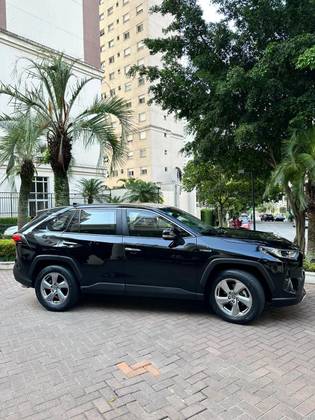 TOYOTA RAV4 2.5 VVT-IE HYBRID S AWD CVT TOYOTA RAV4 2.5 VVT-IE HYBRID S AWD CVT